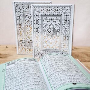 قرآن کریم قاب کشویی طلاکوب خط عثمان طه